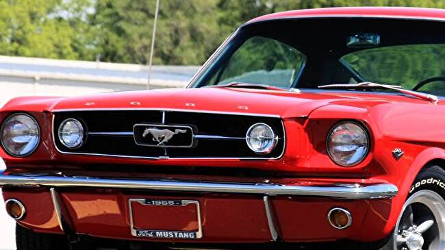 Ford Mustang Fastback background 2