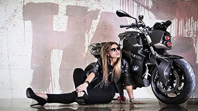 Girls and Motorcycles background 3