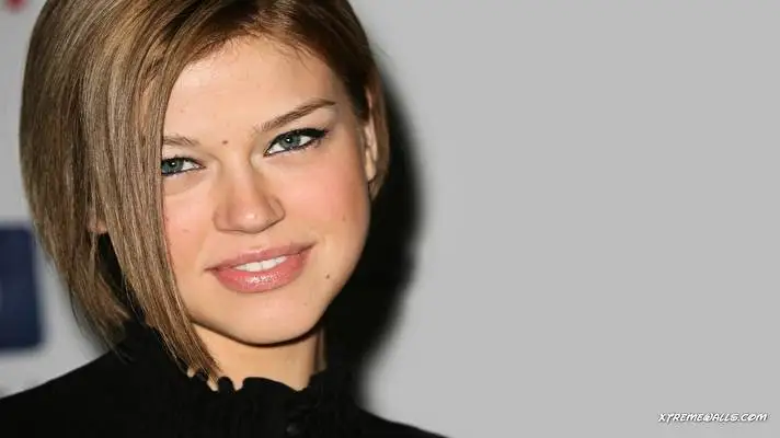 Adrianne Palicki motiv pro Windows 10 Obrázek prezentace 3