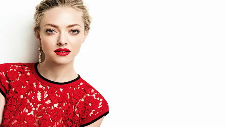 Amanda Seyfried theme for Windows 10 Slideshow image 3