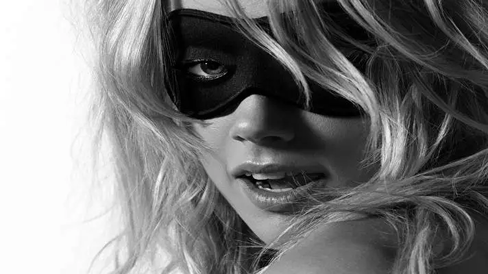 Amber Heard theme for Windows 10 Slideshow image 3