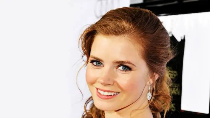 Amy Adams1 motiv pro Windows 10 Obrázek prezentace 1