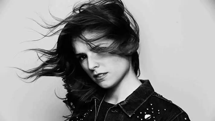 Анна Кендрик тема для Windows 10 Изображение слайдшоу 4