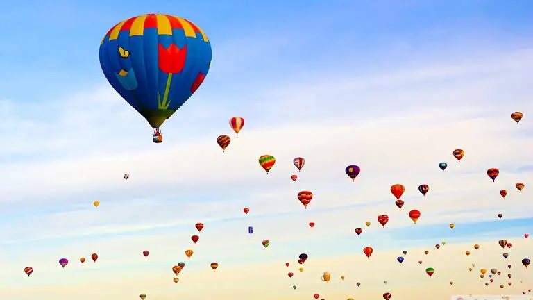 Balloons theme for Windows 10 Slideshow image 1