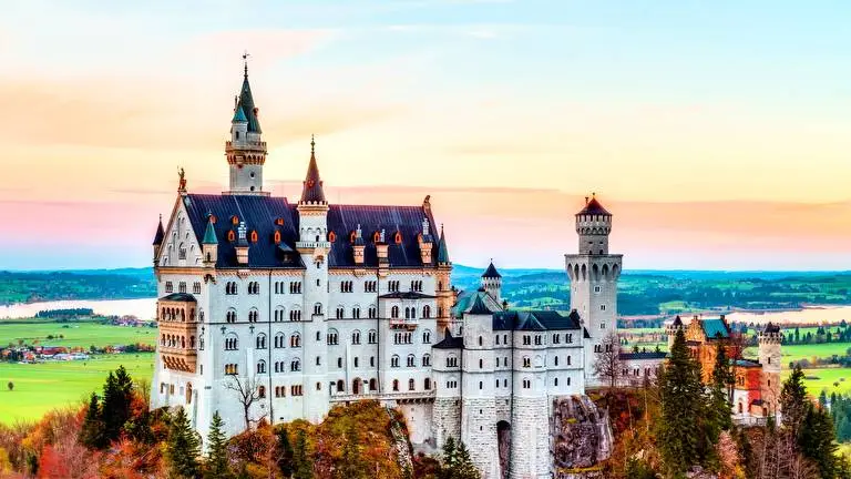 Bavarian Castle Neuschwanstein theme for Windows 10 Slideshow image 1
