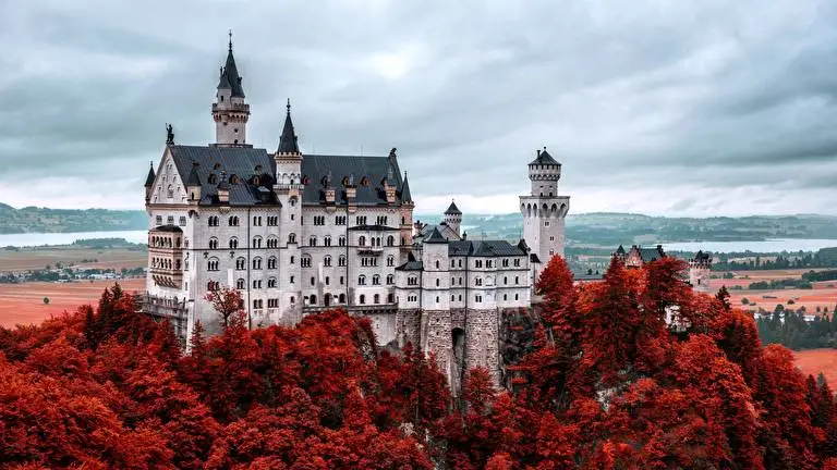 Bavarian Castle Neuschwanstein theme for Windows 10 Slideshow image 2