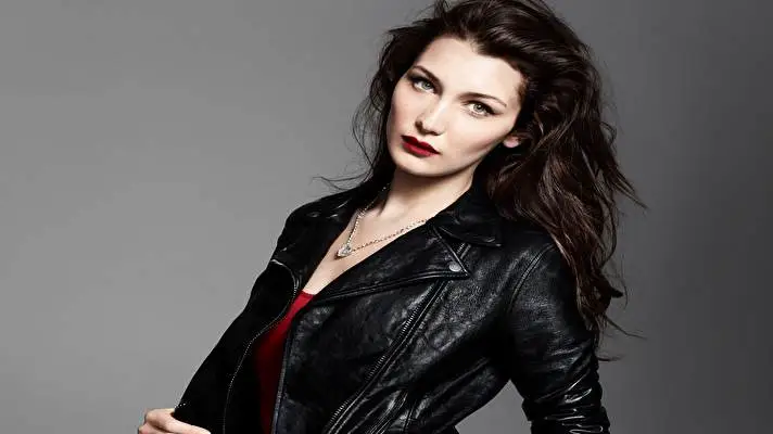 Белла Хадид тема для Windows 10 Изображение слайдшоу 5