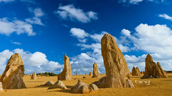 Bing theme for Windows 10 Slideshow image 4