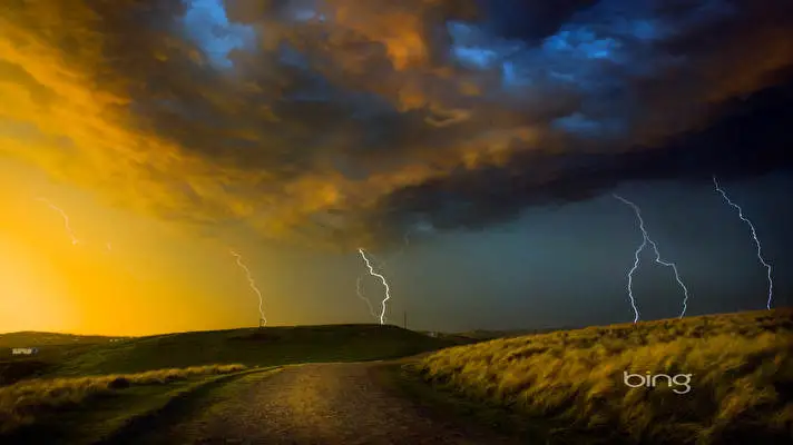 Bing theme for Windows 10 Slideshow image 5