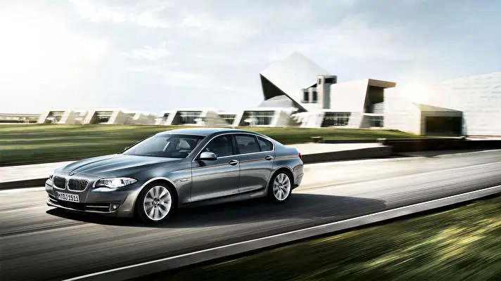 Bmw 5series theme for Windows 10 Slideshow image 2