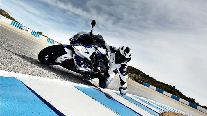 Bmw Motorrad Windows 10 için tema Slayt gösterisi görüntüsü 3