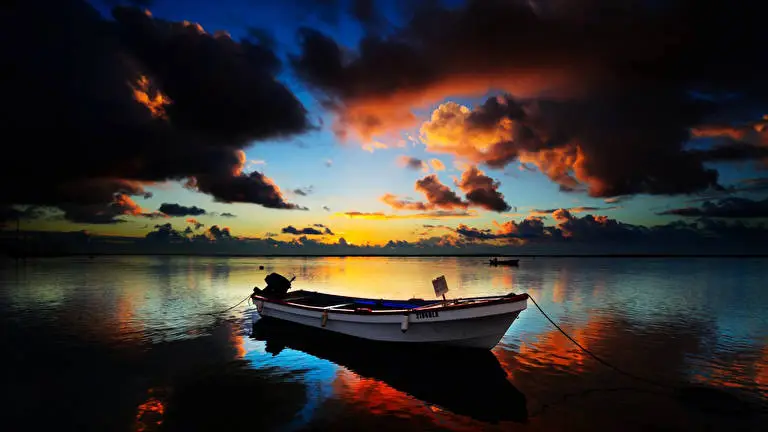 Boats In Sunset theme for Windows 10 Slideshow image 5