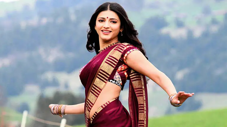 Bollywood Shruti Haasan theme for Windows 10 Slideshow image 2