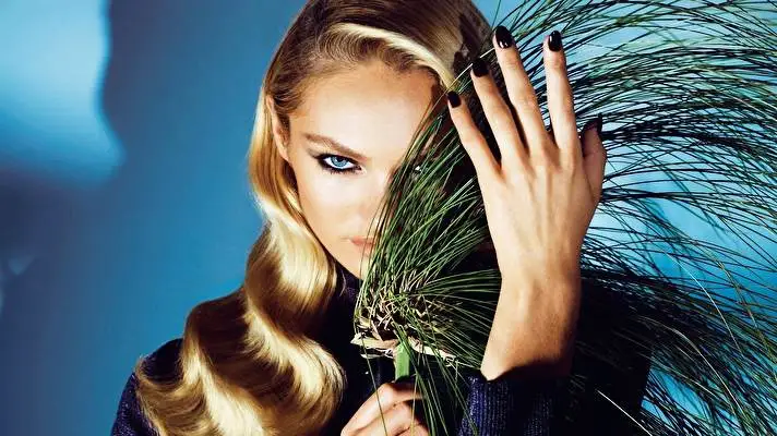 Candice Swanepoel theme for Windows 10 Slideshow image 2