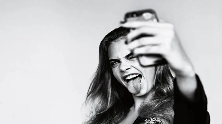Cara Delevingne theme for Windows 10 Slideshow image 1
