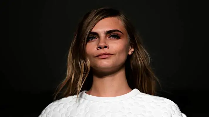 Cara Delevingne theme for Windows 10 Slideshow image 3