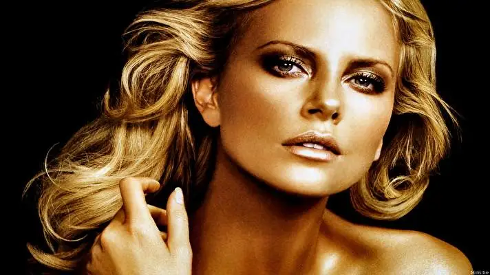 Charlize Theron1 motiv pro Windows 10 Obrázek prezentace 3
