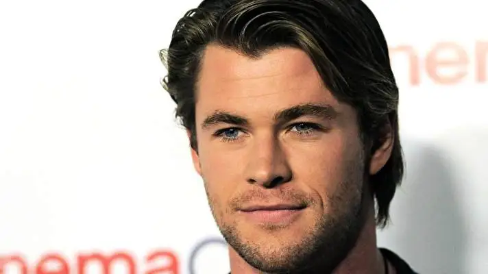 Chris Hemsworth theme for Windows 10 Slideshow image 3