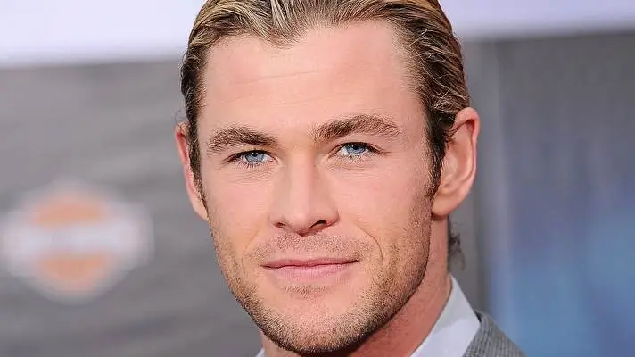 Chris Hemsworth theme for Windows 10 Slideshow image 4