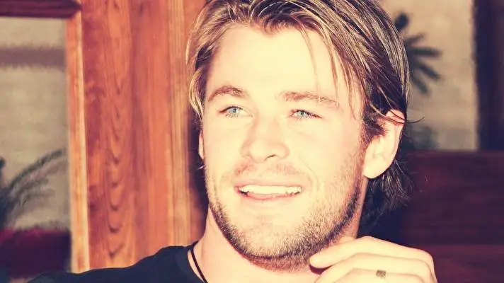 Chris Hemsworth theme for Windows 10 Slideshow image 5