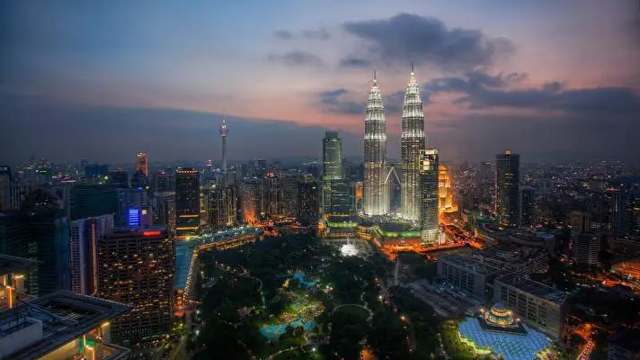 Cityscape theme for Windows 10 Slideshow image 5