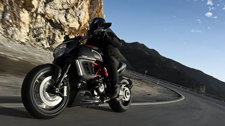 Ducati theme for Windows 10 Slideshow image 5