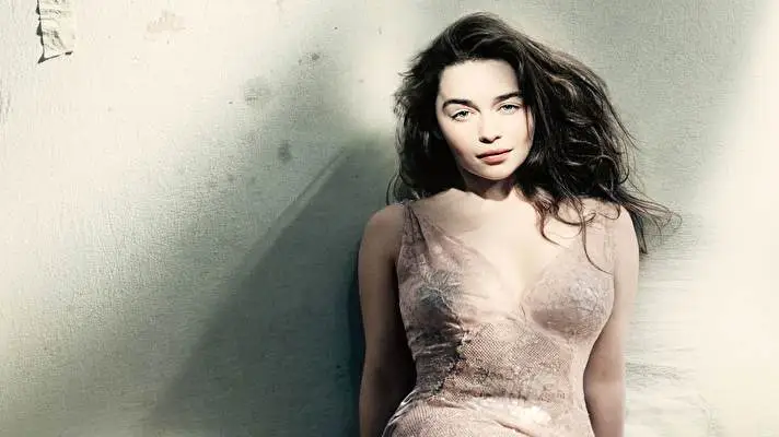 Emilia Clarke theme for Windows 10 Slideshow image 4