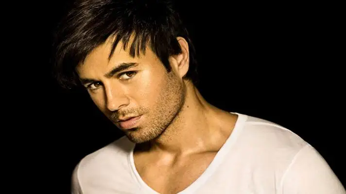 Enrique Iglesias1 theme for Windows 10 Slideshow image 2