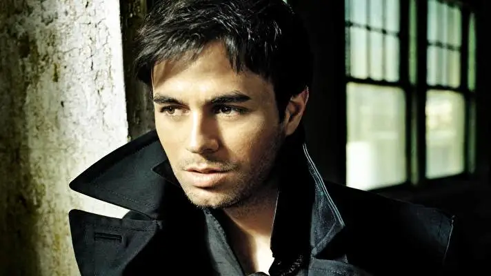 Enrique Iglesias1 theme for Windows 10 Slideshow image 4