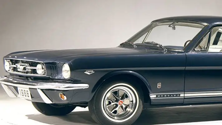 Ford Mustang Fastback motyw dla Windows 10 Obraz pokazu slajdów 4