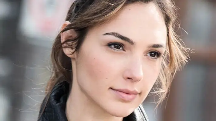 Gal Gadot motiv pro Windows 10 Obrázek prezentace 4