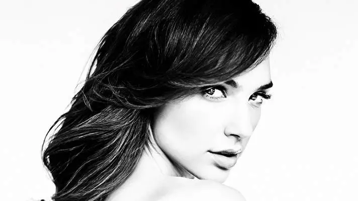 Gal Gadot motiv pro Windows 10 Obrázek prezentace 5