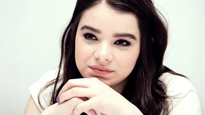 Хейли Стейнфелд тема для Windows 10 Изображение слайдшоу 1