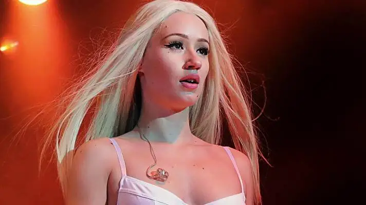 Иги Азалия тема для Windows 10 Изображение слайдшоу 4