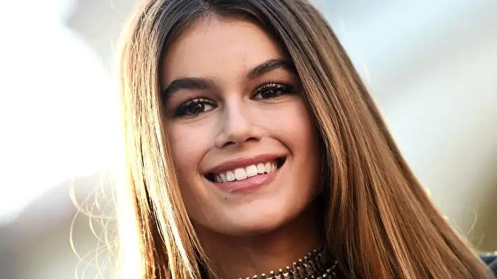 Kaia Jordan Gerber theme for Windows 10 Slideshow image 2