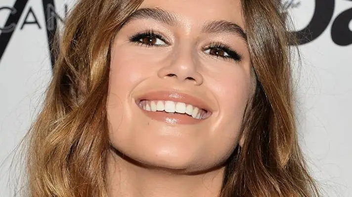 Kaia Jordan Gerber theme for Windows 10 Slideshow image 4