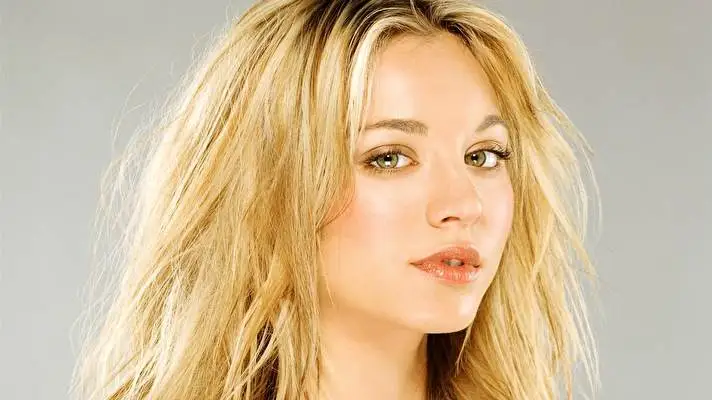 Kaley Cuoco1 theme for Windows 10 Slideshow image 1