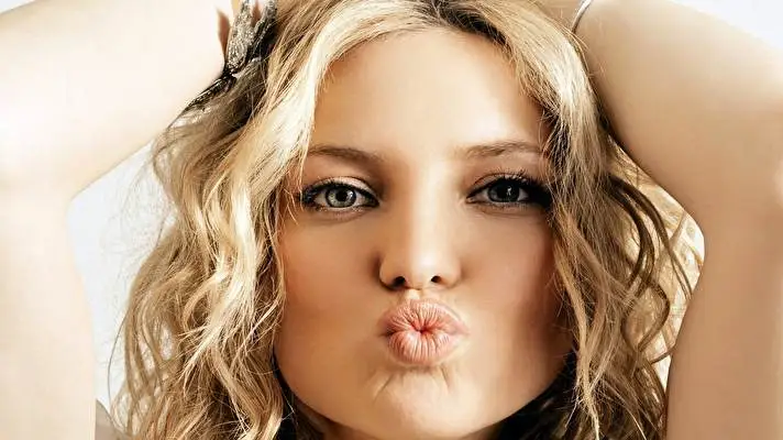 Kate Hudson1 theme for Windows 10 Slideshow image 3