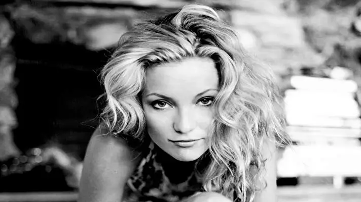 Kate Hudson1 theme for Windows 10 Slideshow image 4