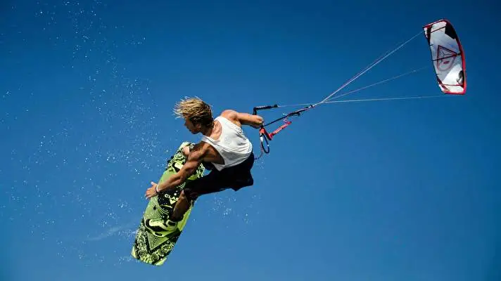 Kitesurfing theme for Windows 10 Slideshow image 2