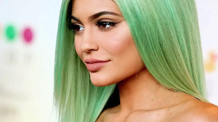 Kylie Jenner theme for Windows 10 Slideshow image 1