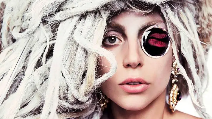 Lady Gaga theme for Windows 10 Slideshow image 1