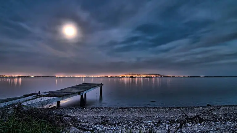 Lighthouse theme for Windows 10 Slideshow image 3