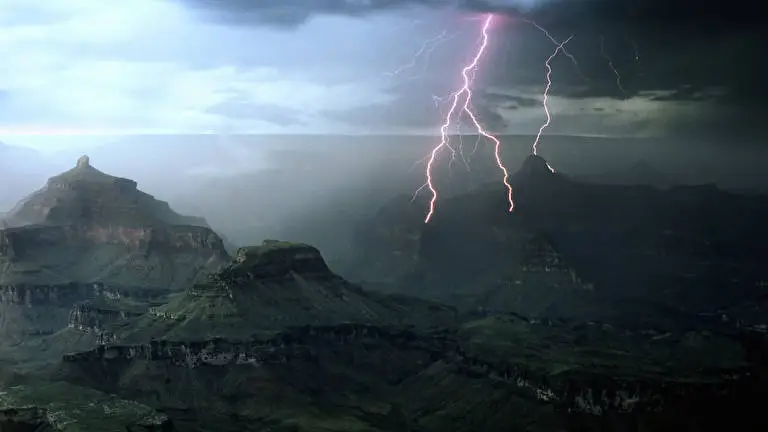 Fulmini tema per Windows 10 Immagine di presentazione 3