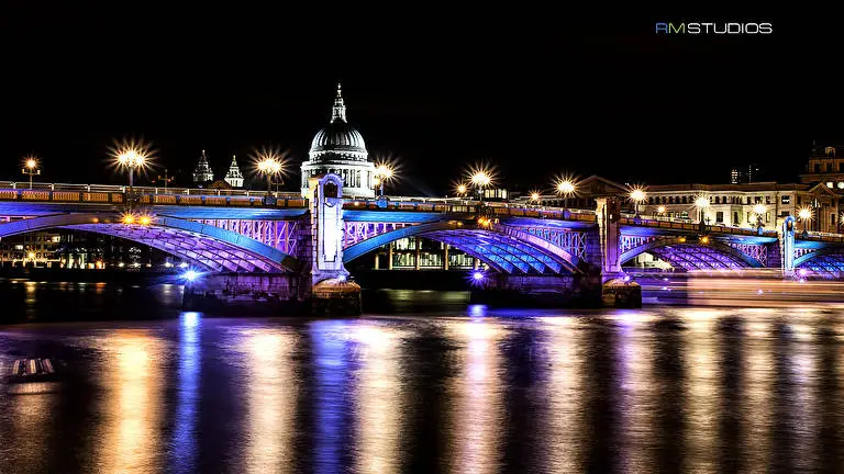London Night theme for Windows 10 Slideshow image 4