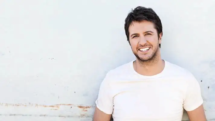 Люк Брайан тема для Windows 10 Изображение слайдшоу 1