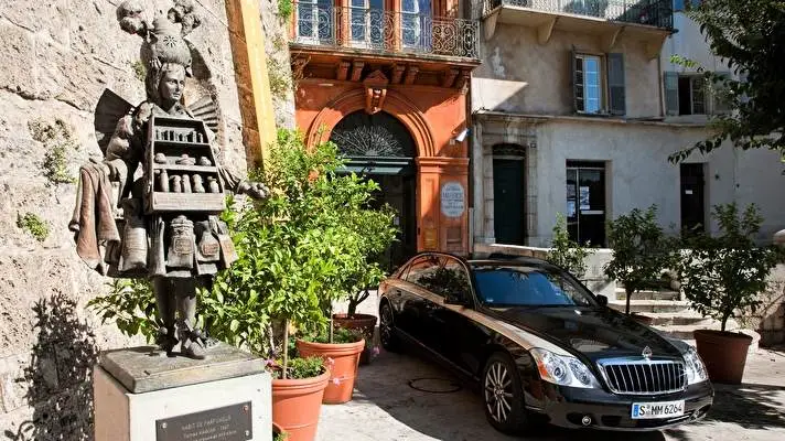 Maybach theme for Windows 10 Slideshow image 3