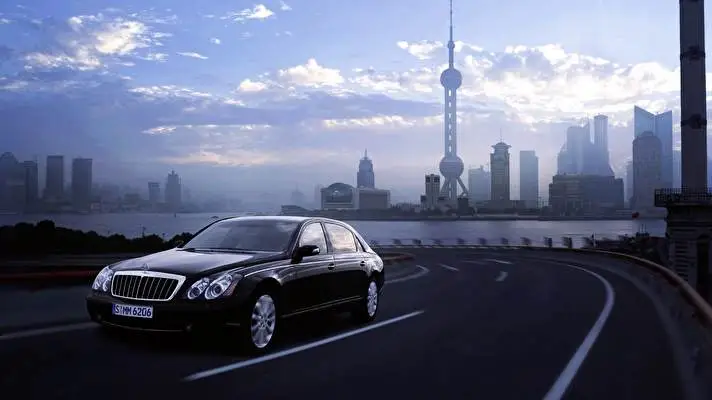 Mercedes Benz theme for Windows 10 Slideshow image 2