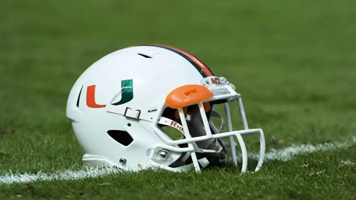 Miami Hurricanes theme for Windows 10 Slideshow image 5