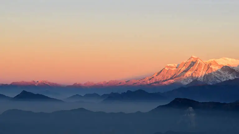 Mountains on Horizon theme for Windows 10 Slideshow image 2